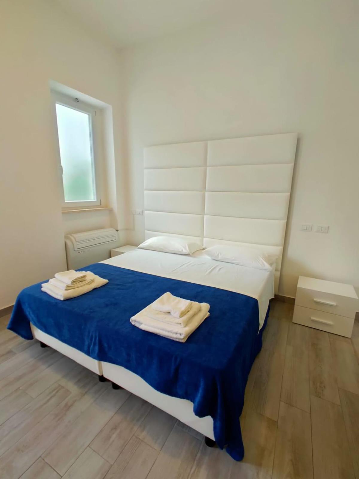 Hotel Artemide Mare Paestum Zimmer foto