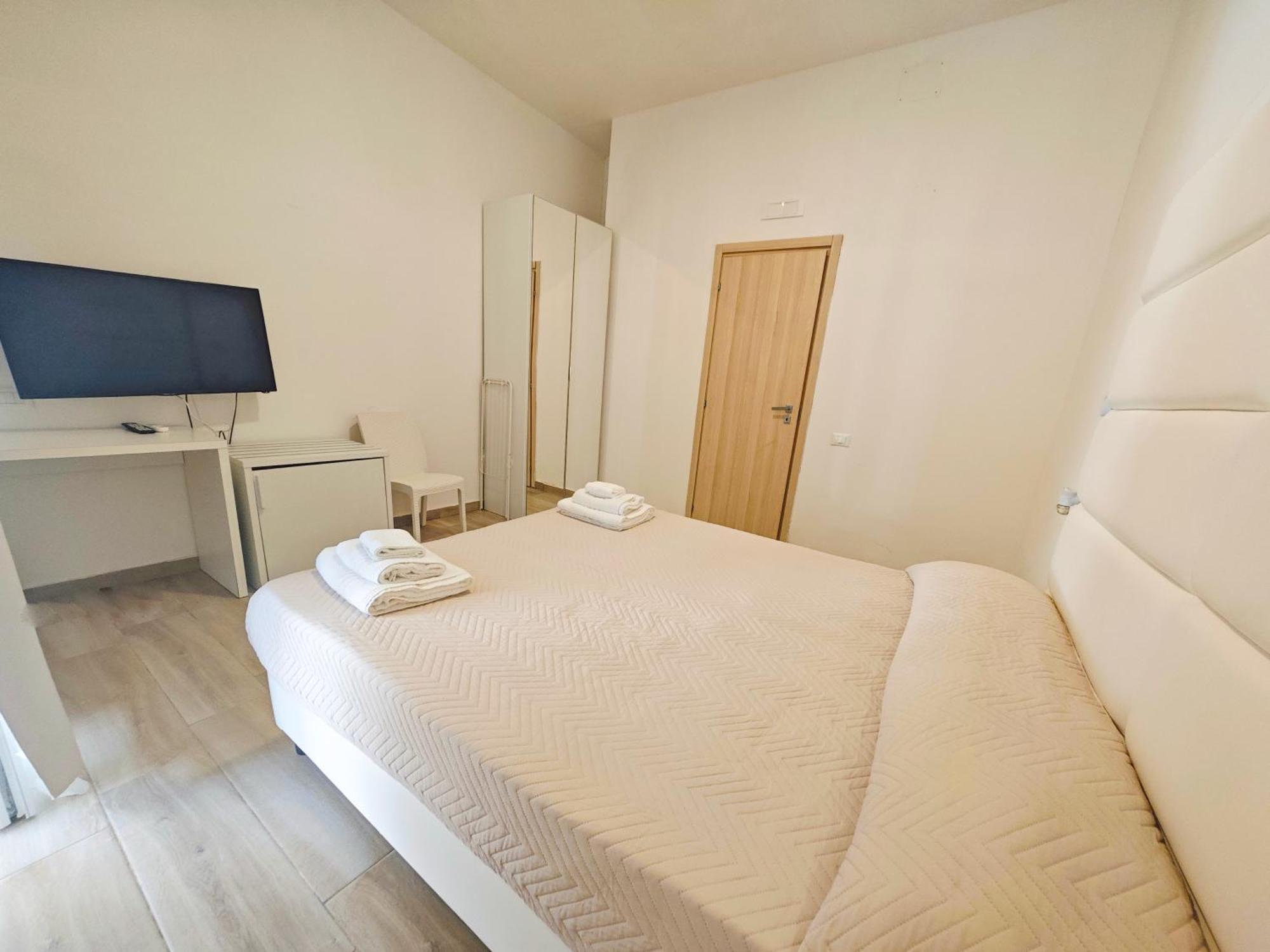 Hotel Artemide Mare Paestum Zimmer foto